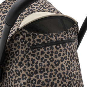 Coche de bebé ligero Stokke YOYO³ 6+ Leopardo | Compacto y plegable