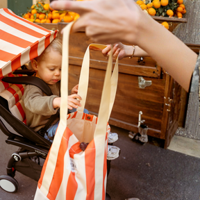 Coche de bebé Stokke YOYO³ 6+ Capri + Kit Riviera Summer – ligero y compacto